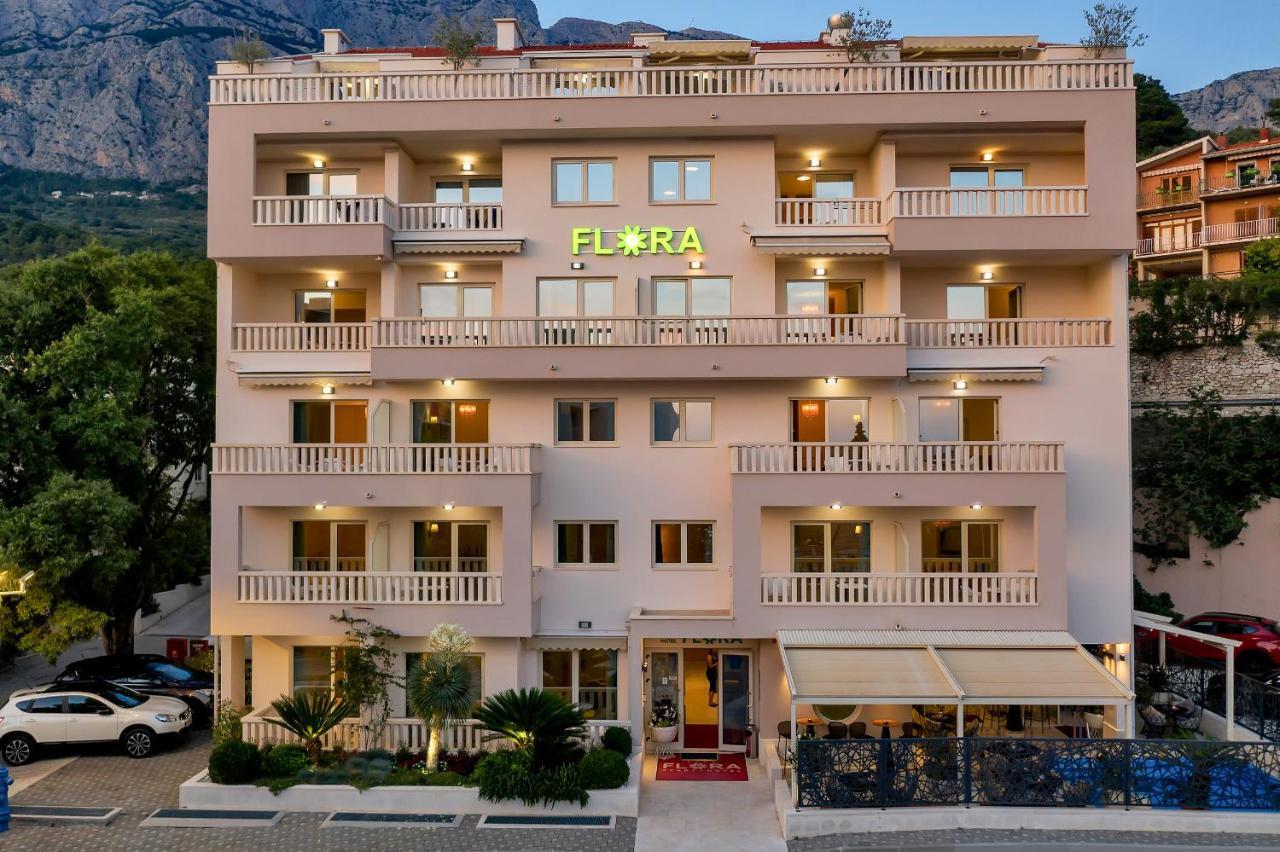 Aparthotel Flora Tucepi Exterior photo
